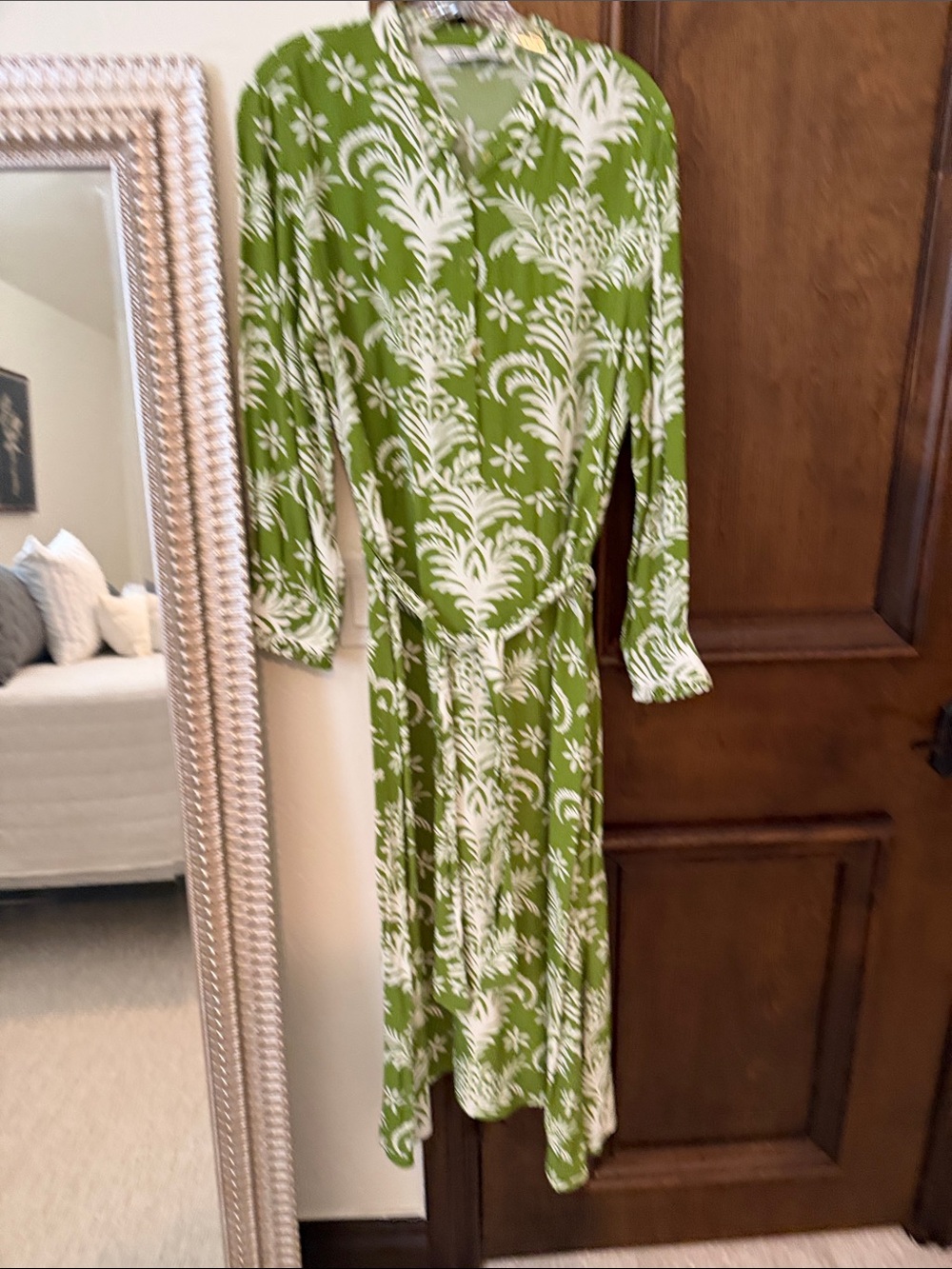 Zara Green and White Long Sleeve Dress